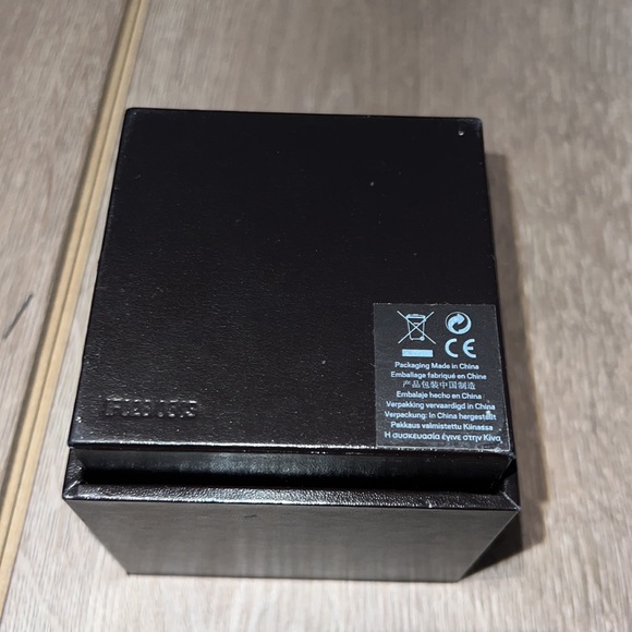 MK watch - Picture 3 of 3